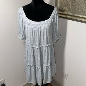 Calista‎ light blue floral print tiered square collar puff short sleeves dress M
